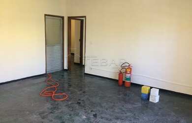 Imagem: O depósito para alugar possui 50m² de Área e Varanda e está