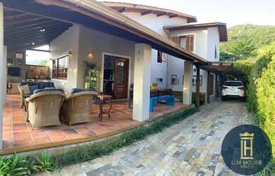 Imagem: A casa em condomínio possui 3 Dormitórios, 4 Banheiros, 4