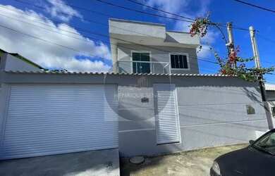 Imagem: A casa em condomínio possui 3 Dormitórios, 1 Banheiro, 4 Vagas