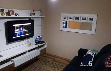 Imagem: A casa possui 2 Dormitórios, 1 Banheiro, 2 Vagas na garagem