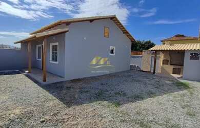 Imagem: A casa possui 2 Dormitórios, 1 Banheiro, 1 Vaga na garagem