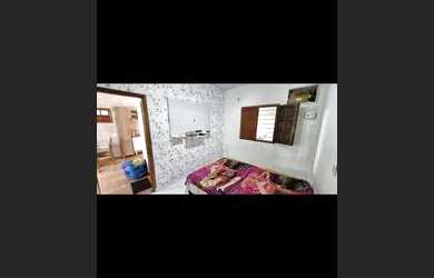 Imagem: A casa possui 2 Dormitórios, 1 Banheiro, 1 Vaga na garagem