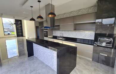 Imagem: A casa em condomínio possui 3 Dormitórios, 5 Banheiros, 4