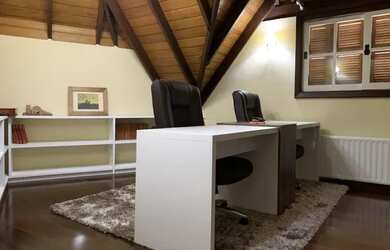 Imagem 13: CASA EM FRENTE AO LAGO NEGRO