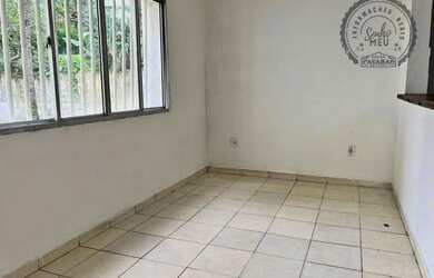 Imagem: A casa possui 2 Dormitórios, 1 Banheiro, 5 Vagas na garagem