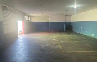 Imagem: A casa possui 1 Banheiro, 190m² de Área e está localizado