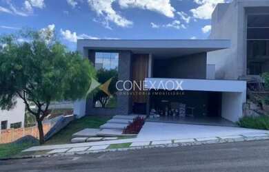 Imagem: A casa em condomínio possui 4 Dormitórios, 4 Banheiros, 4