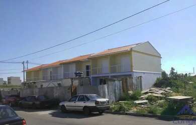 Imagem: A casa possui 2 Dormitórios, 1 Banheiro, 1 Vaga na garagem