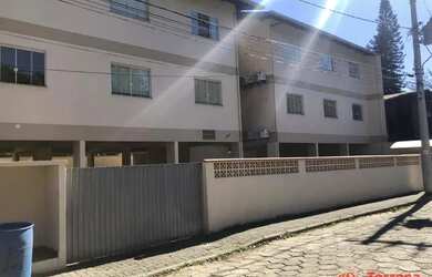 Imagem: A kitnet possui 1 Dormitório, 1 Banheiro, 1 Vaga na garagem