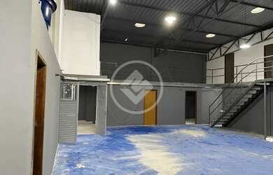 Imagem: O depósito possui 300m² de Área e está localizado em Itinga