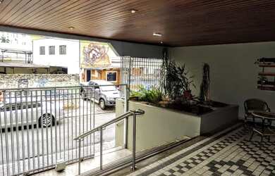 Imagem: O apartamento possui 1 Dormitório, 1 Banheiro, 1 Vaga na garagem