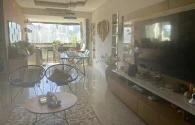 Imagem: O apartamento possui 3 Dormitórios, 4 Banheiros, 2 Vagas na