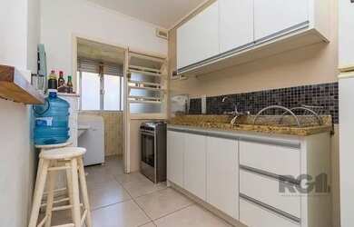 Imagem 6: Um Belo apartamento de 2 dormítorios ,com vaga de garagem no bairro Bela...