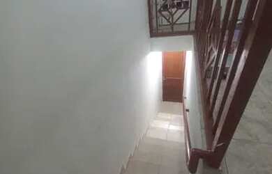 Imagem: O apartamento possui 2 Dormitórios, 1 Banheiro, 100m² de Área