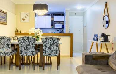 Imagem: O apartamento possui 3 Dormitórios, 2 Banheiros, 2 Vagas na