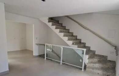 Imagem: A casa possui 2 Dormitórios, 3 Banheiros, 3 Vagas na garagem