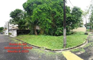 Imagem: O terreno possui 420m² de Área e está localizado em Aleixo