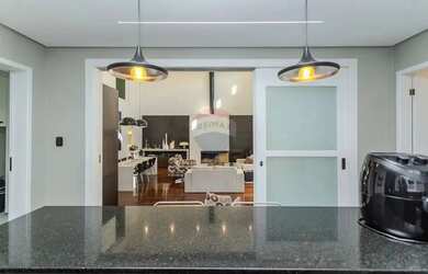 Imagem 15: Luxo e Conforto: Mansão em Condomínio em Santa Maria