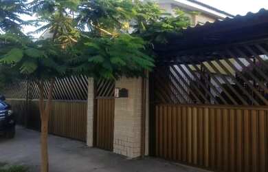 Imagem: A casa em condomínio possui 2 Dormitórios, 1 Banheiro, 64m²