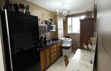 Imagem: O apartamento possui 2 Dormitórios, 1 Banheiro, 1 Vaga na garagem