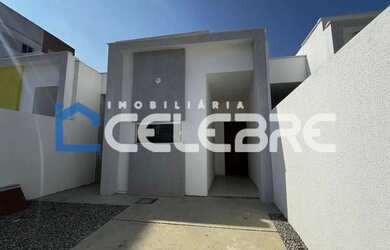 Imagem: A casa possui 2 Dormitórios, 1 Banheiro, 1 Vaga na garagem