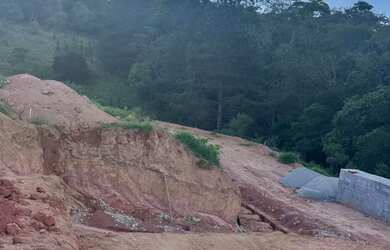 Imagem 11: Oportunidade única!** Terreno em Ibiúna, água, energia e natureza. Venha visitar!