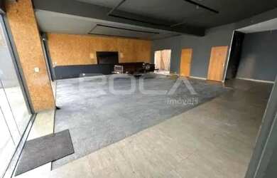 Imagem: O depósito possui 5 Vagas na garagem, 690m² de Área, Imóvel