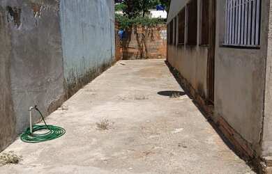 Imagem: A casa em condomínio possui 2 Dormitórios, 1 Banheiro, 4 Vagas