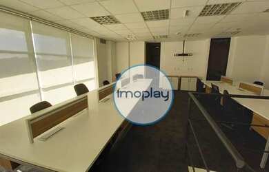 Imagem: O depósito para alugar possui 4 Vagas na garagem, 200m² de