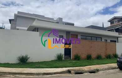 Imagem: A casa possui 2 Dormitórios, 3 Banheiros, 2 Vagas na garagem