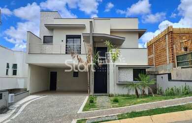 Imagem: A casa em condomínio possui 3 Dormitórios, 3 Banheiros, 4