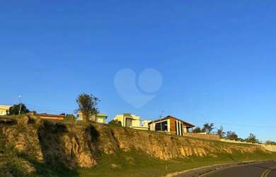 Imagem: O terreno possui 965m² de Área e está localizado em Jardim