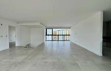 Imagem: O apartamento na cobertura possui 5 Dormitórios, 2 Banheiros