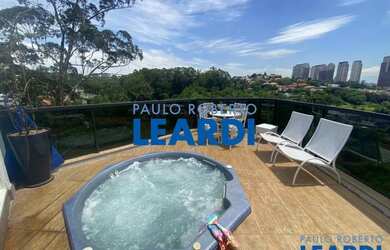 Imagem: O apartamento na cobertura possui 3 Dormitórios, 5 Banheiros