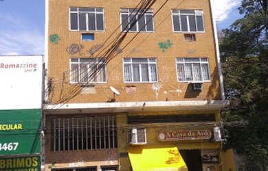 Imagem: O apartamento possui 2 Dormitórios, 1 Banheiro, 5 Vagas na