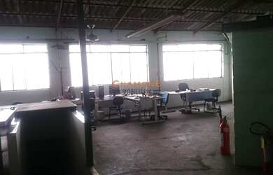 Imagem 15: Casa, loja e galpão. Varanda, 300m² de Área, 2 Banheirose3 Dormitórios