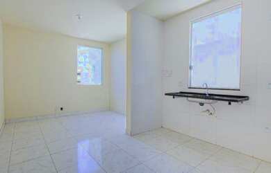 Imagem: A casa possui 2 Dormitórios, 1 Banheiro, 1 Vaga na garagem