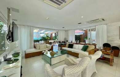 Imagem: A casa em condomínio possui 5 Dormitórios, 5 Banheiros, 3