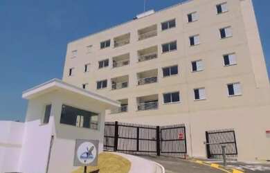 Imagem: O apartamento possui 3 Dormitórios, 1 Banheiro, 2 Vagas na