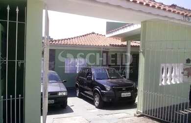 Imagem: A casa possui 5 Dormitórios, 5 Banheiros, 3 Vagas na garagem