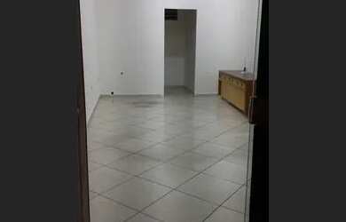 Imagem: O depósito possui 30m² de Área e está localizado em Centro