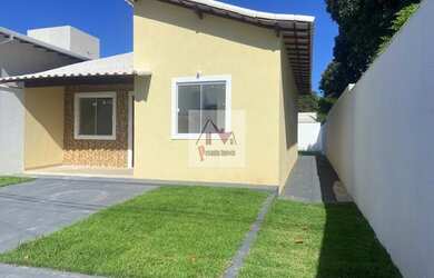 Imagem: A casa possui 2 Dormitórios, 1 Banheiro, 2 Vagas na garagem