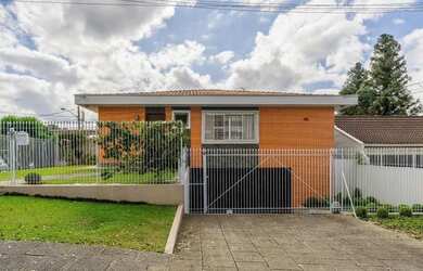 Imagem: O depósito possui 233m² de Área e está localizado em Bigorrilho