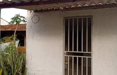 Imagem: A casa possui 2 Dormitórios, 1 Banheiro, 50m² de Área e