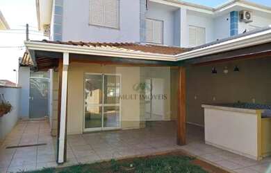 Imagem: A casa em condomínio possui 3 Dormitórios, 3 Banheiros, 2