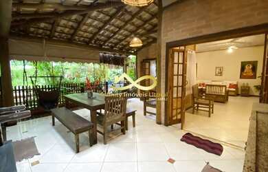 Imagem: A casa em condomínio possui 4 Dormitórios, 4 Banheiros, 2