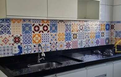 Imagem: O apartamento possui 2 Dormitórios, 1 Banheiro, 1 Vaga na garagem