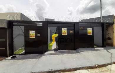 Imagem: A casa possui 2 Dormitórios, 2 Banheiros, 1 Vaga na garagem