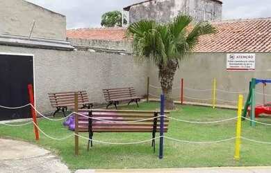 Imagem 15: Apartamento repleto de armários