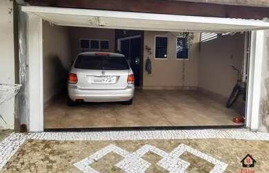 Imagem: A casa possui 2 Dormitórios, 1 Banheiro, 125m² de Área e